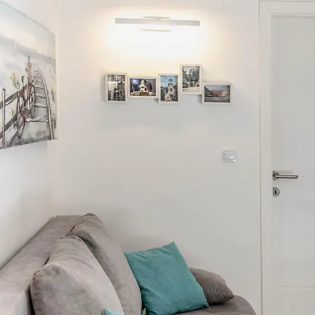 Dioniz Apartment *